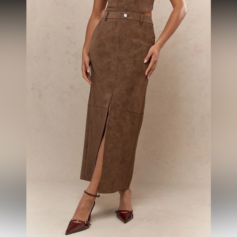 Elegant Brown Pencil Skirt